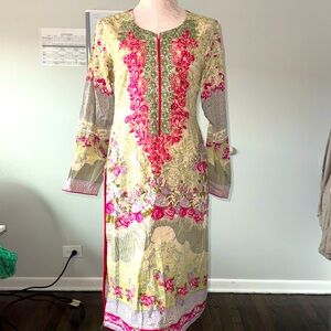 100% Lawn  kurti from Pakistan. Size small. Mint condition